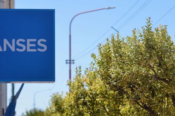 Jubilaciones subirán 1,65% en octubre y el bono de $70.000 sigue sin confirmarse
