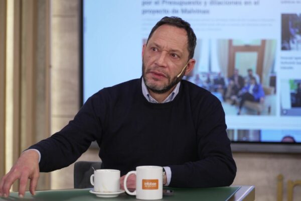 Ferraro cuestionó el anuncio de Milei sobre Malvinas: «es de mecha corta»
