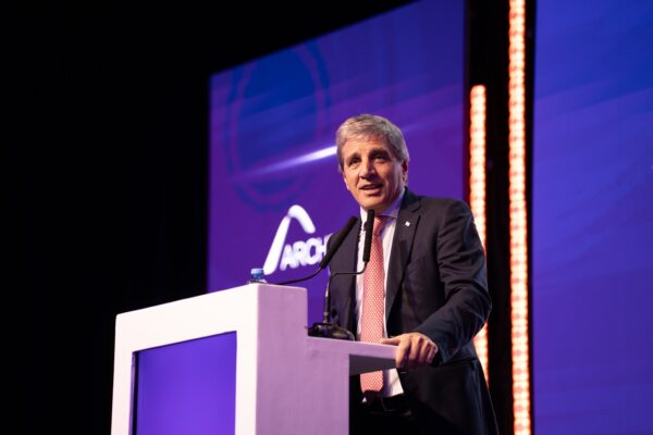 Caputo anticipó superávit financiero por cuarto año consecutivo