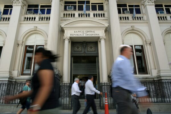 El BCRA confía en Vaca Muerta y el agro para sostener las reservas