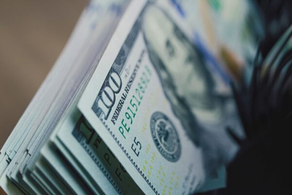 El dólar mayorista subió por tercer día consecutivo y cerró en $1.513,50